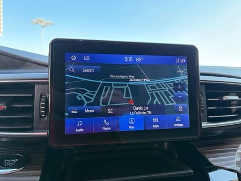 Used 2024 Ford Explorer Limited AWD/4WD image 19