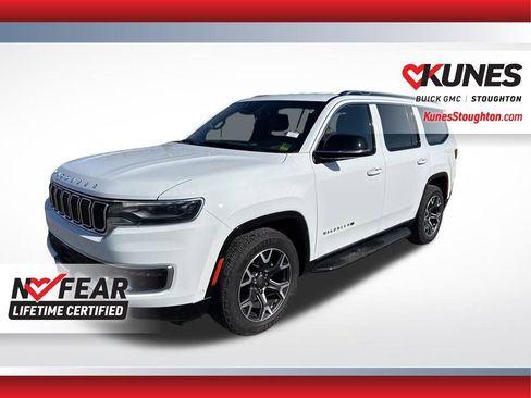 Used 2024 Jeep Wagoneer Series III AWD/4WD image 4