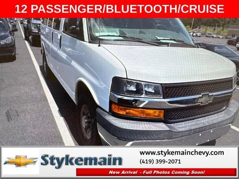 Used 2018 Chevrolet Express 3500 LT w/ LT Preferred Equipment Group RWD image 1