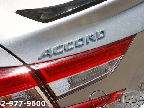 Used 2022 Honda Accord Sport image 9