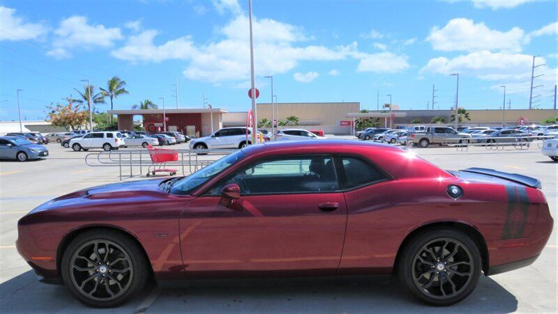 Used 2017 Dodge Challenger R/T w/ Blacktop Package RWD image 3