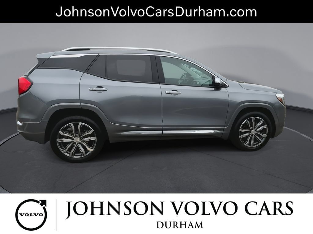 Used 2018 GMC Terrain Denali w/ Comfort Package FWD image 9