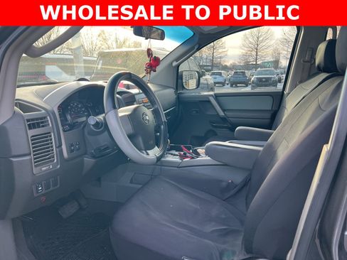Used 2005 Nissan Titan SE image 5