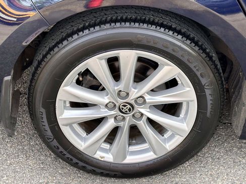 Certified 2025 Toyota Corolla LE w/ LE Premium Package FWD image 8