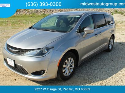 Used 2019 Chrysler Pacifica Touring Plus