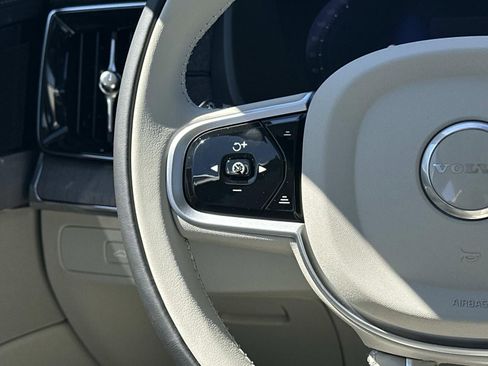New 2026 Volvo XC90 T8 Ultra w/ Protection Package Premier AWD/4WD image 8