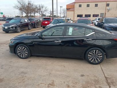 Used 2024 Nissan Altima 2.5 SV