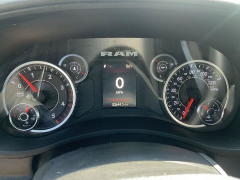 Used 2024 RAM 3500 Big Horn w/ Night Edition AWD/4WD image 17