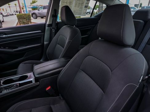 Used 2023 Nissan Altima 2.5 SV image 15