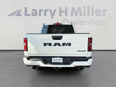 New 2026 RAM 1500 Express AWD/4WD image 4