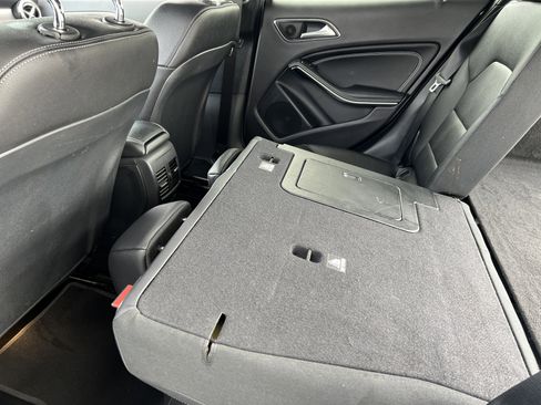 Used 2018 Mercedes-Benz GLA 250 4MATIC image 17