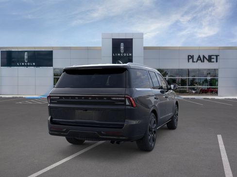 New 2026 Lincoln Navigator Reserve AWD/4WD image 8