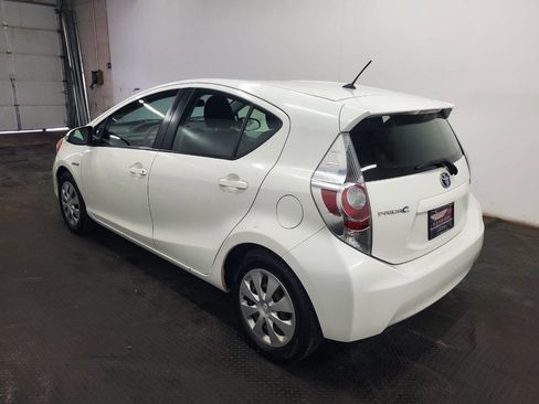 Used 2014 Toyota Prius C Three image 5