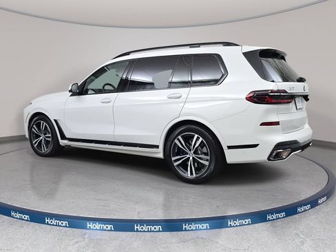Used 2026 BMW X7 xDrive40i w/ M Sport Package AWD/4WD image 8