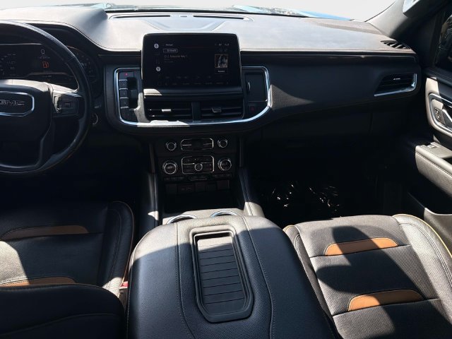 Used 2022 GMC Yukon XL AT4 w/ AT4 Premium Package AWD/4WD image 14