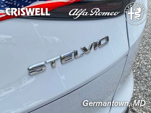New 2025 Alfa Romeo Stelvio Sprint AWD/4WD image 16