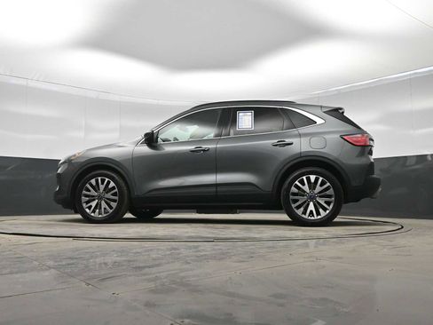 Used 2021 Ford Escape Titanium image 34