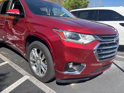 Used 2018 Chevrolet Traverse High Country image 2