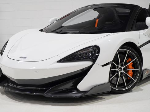 Used 2020 McLaren 600LT Spider RWD image 34
