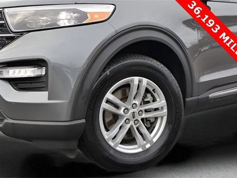 Used 2023 Ford Explorer XLT w/ Equipment Group 202A image 10