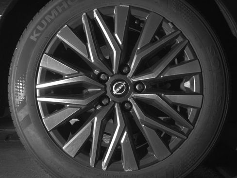 Used 2025 Nissan Altima 2.5 SV image 15