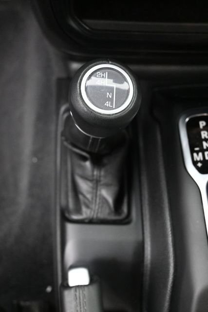 Used 2023 Jeep Wrangler Unlimited Sahara AWD/4WD image 29