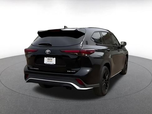 Used 2025 Toyota Highlander XSE image 14