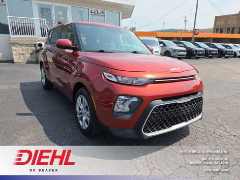 Used 2022 Kia Soul LX FWD image 1