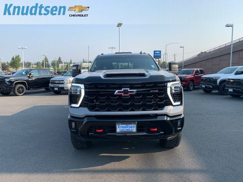 Used 2025 Chevrolet Silverado 2500 ZR2 w/ LPO, Dark Essentials Package AWD/4WD image 2