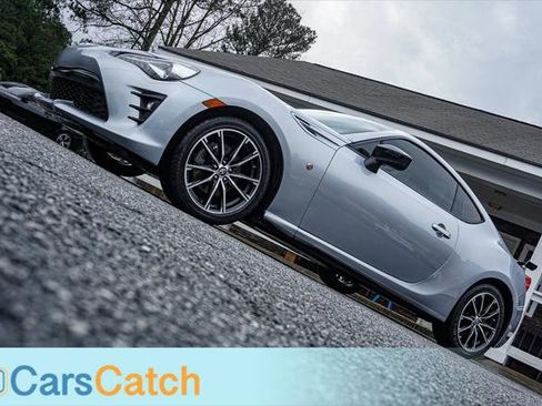 Used 2018 Toyota 86 image 4