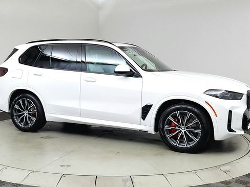 Used 2026 BMW X5 xDrive40i w/ M Sport Package AWD/4WD image 1