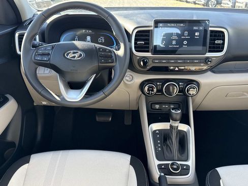 New 2026 Hyundai Venue SEL image 2