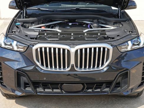 Used 2024 BMW X5 sDrive40i w/ M Sport Package RWD image 8