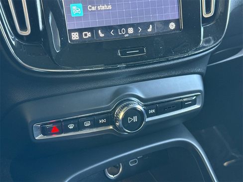 Certified 2023 Volvo XC40 B5 Ultimate image 20