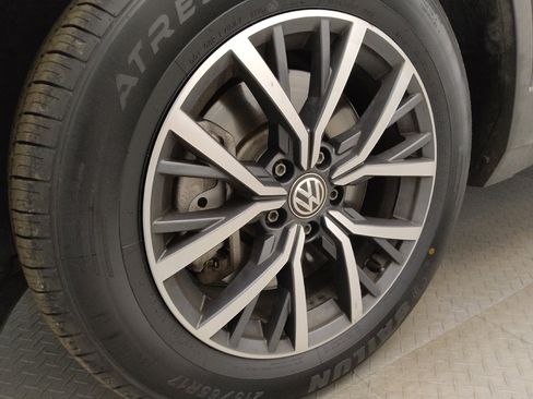 Used 2020 Volkswagen Tiguan SE w/ 3rd Row Seat Package AWD/4WD image 31