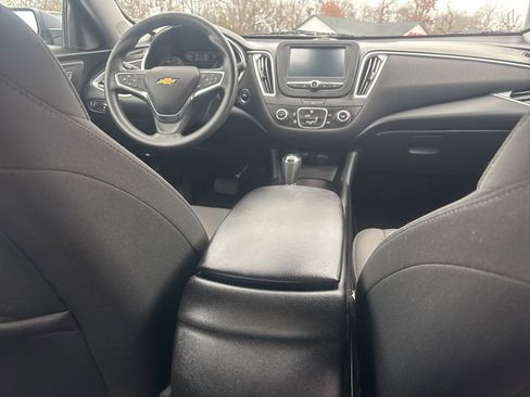 Used 2018 Chevrolet Malibu LS image 10