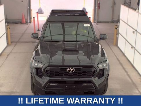 Used 2024 Toyota Tacoma TRD Sport w/ TRD Sport Upgrade Package AWD/4WD image 2