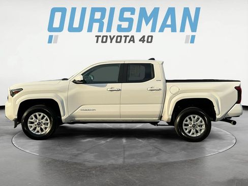 Certified 2026 Toyota Tacoma SR5 RWD image 4