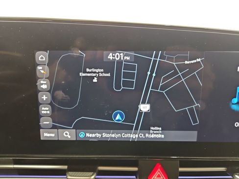 Certified 2024 Hyundai Elantra SEL image 21