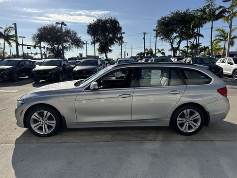 Used 2018 BMW 330i xDrive Wagon image 12