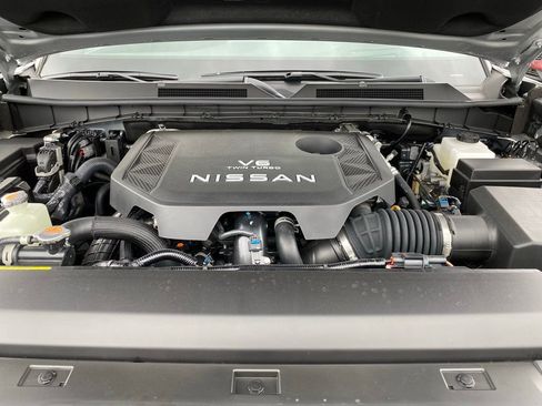 New 2025 Nissan Armada SL w/ Captain's Chari Seat Package image 35