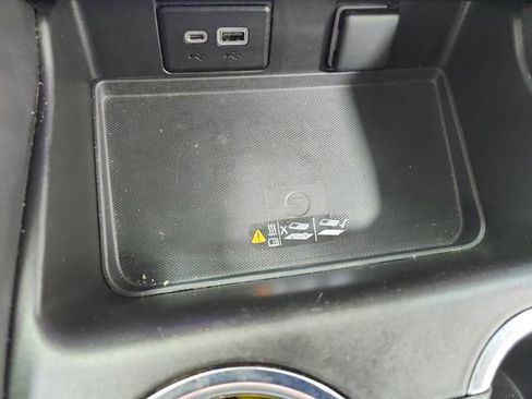 Used 2023 GMC Yukon AT4 image 34