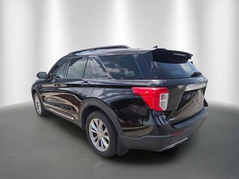 Used 2023 Ford Explorer XLT w/ Equipment Group 202A RWD image 2