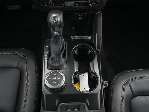 New 2025 Ford Bronco Badlands image 28