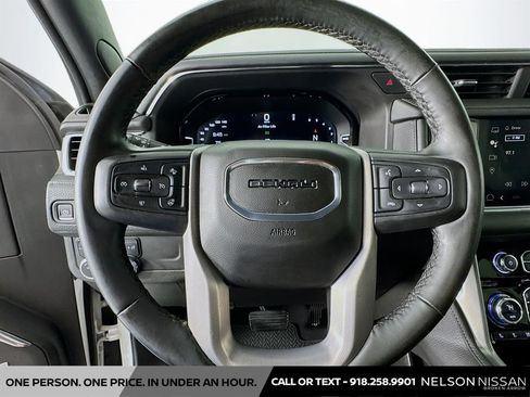 Used 2023 GMC Yukon Denali AWD/4WD image 11