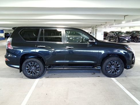Used 2022 Lexus GX 460 Premium w/ Premium Plus Package AWD/4WD image 4