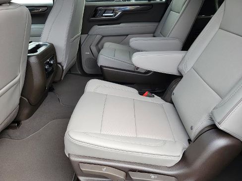 New 2026 GMC Yukon XL Elevation image 14