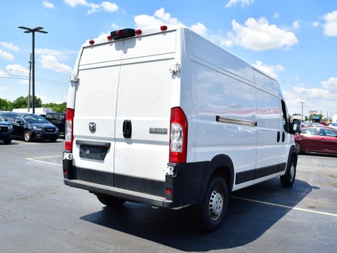 Used 2025 RAM ProMaster 2500 w/ Convenience Group FWD image 7