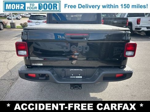 Used 2023 Jeep Gladiator Willys image 5