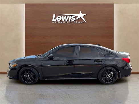 Used 2022 Honda Civic Sport image 2